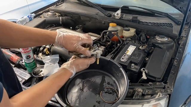 We Ran Into a BIG Problem Fixing Leaks on Our Cheap Saab 9-3 смотреть онлайн