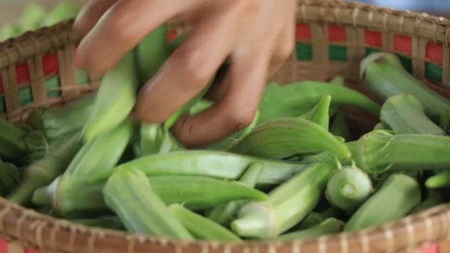 Easy & Yummy BBQ At Home / BBQ Beef, Shrimps, Squids, Okra / Cooking With Countryside Life TV. смотреть онлайн