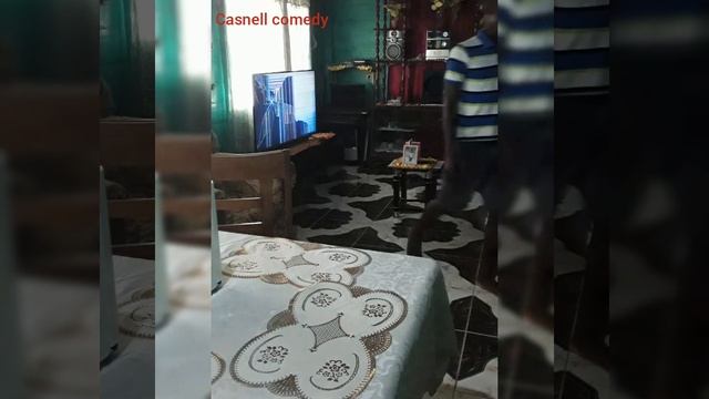 Crack TV prank on mom (failed)😂...casnell comedy смотреть онлайн