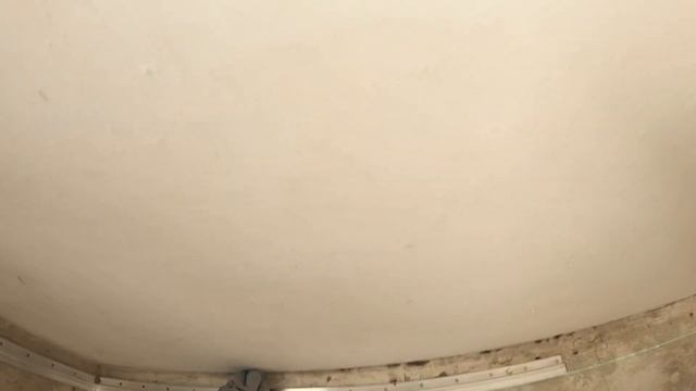 ОБЪЕДИНЯЕМ КУХНЮ И КОМНАТУ/НАТЯГИВАЮ ПОТОЛОК смотреть онлайн