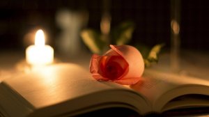 ОДИНОКАЯ СВЕЧА