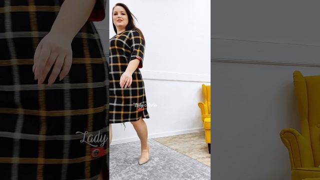 Платье футляр "квадраты" с хлястиками по бокам смотреть онлайн