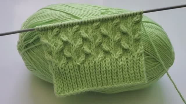 Нежный цветочный узор спицами - Вязание спицами смотреть онлайн