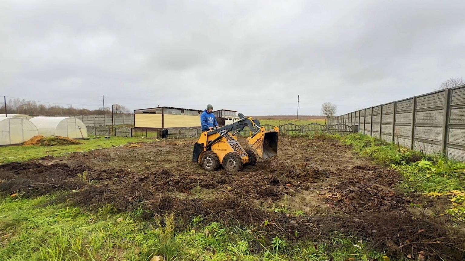 Это никогда не закончится! Вот так обманывают людей. У нас ураган! Жизнь простых людей в деревне. смотреть онлайн