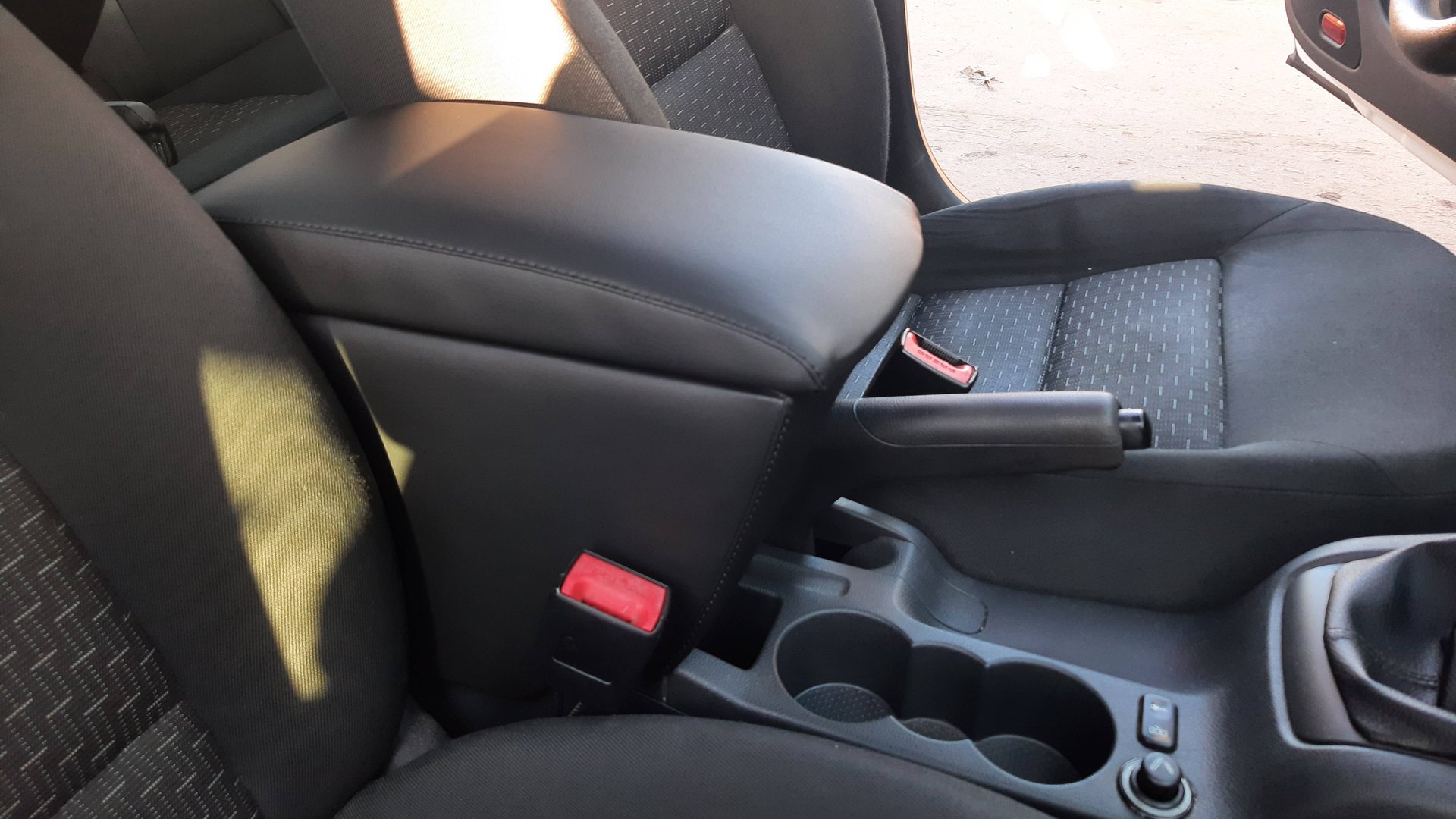 Подлокотник  Шкода Октавия А5  Skoda Oktavia A5