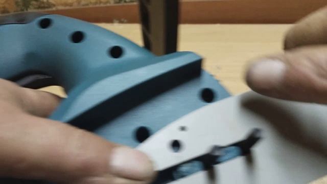 дефекты пилы шина болтается в посадке цепь длинная и шина не для этой пилы так как отверстие не там смотреть онлайн