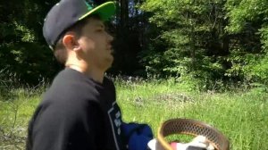 Купили координаты на аукционе, чтобы найти потерянный автомобиль в лесу!