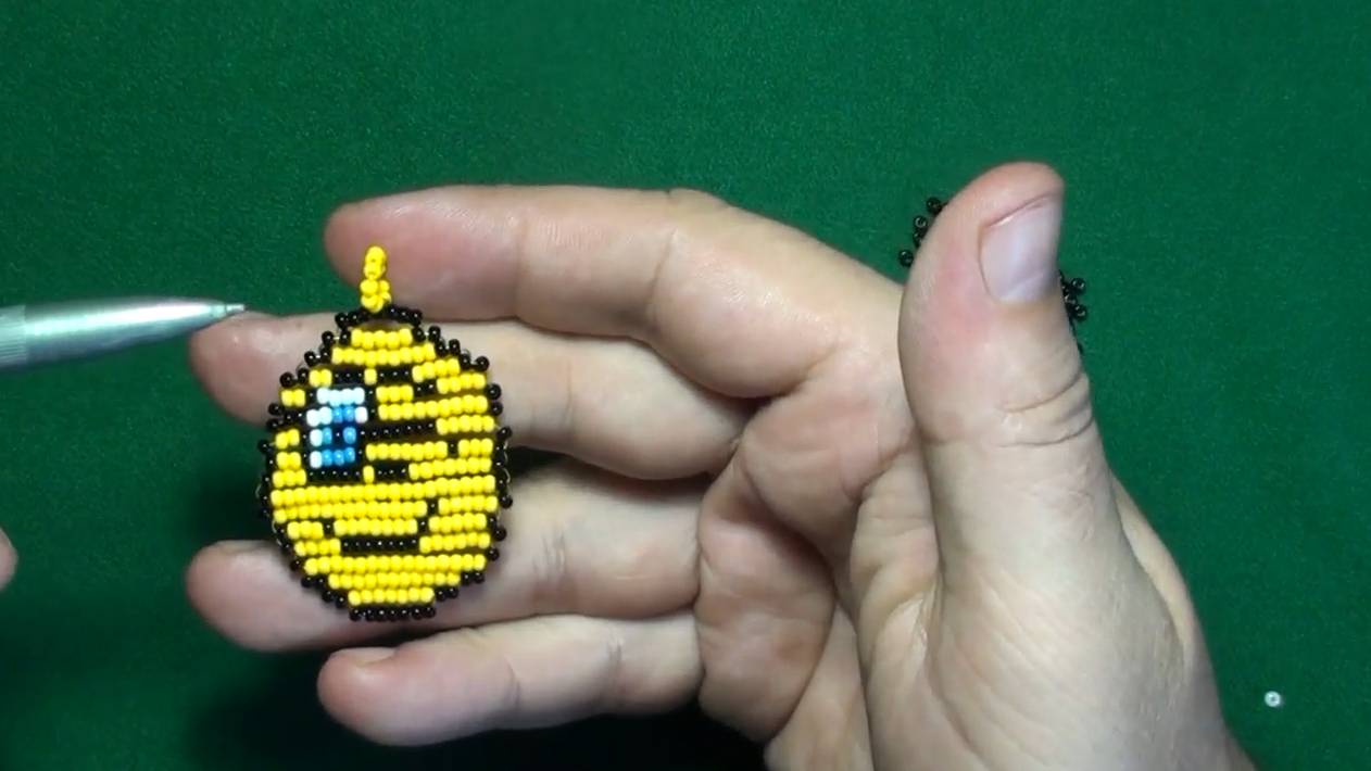 Как сделать смайлик из бисера своими руками смотреть онлайн