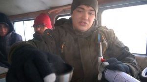 Кто последний выйдет из ледяной буханки получит 100 тысяч рублей!