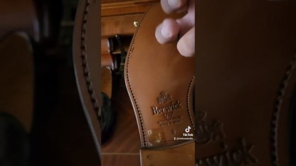 Berwick 👞 🇪🇸 Tassel Loafer Suede darck Brown Leather Sole