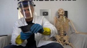 Что будет если соединить два монстр магнита и положить iPhone 11 между ними