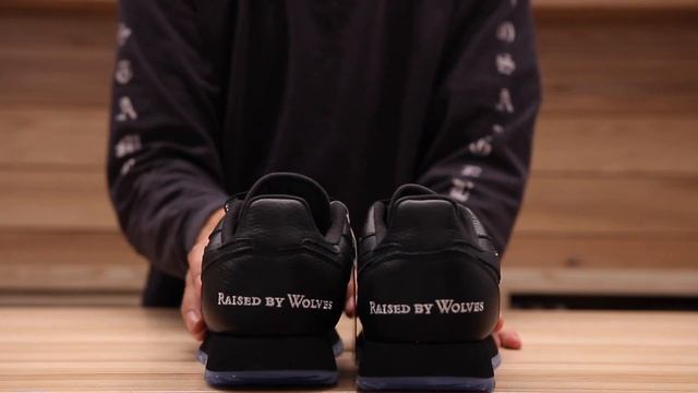 Reebok CL Leather X Gore Tex X Raised By Wolves Black Unboxing & On feet Video at Exclucity смотреть онлайн