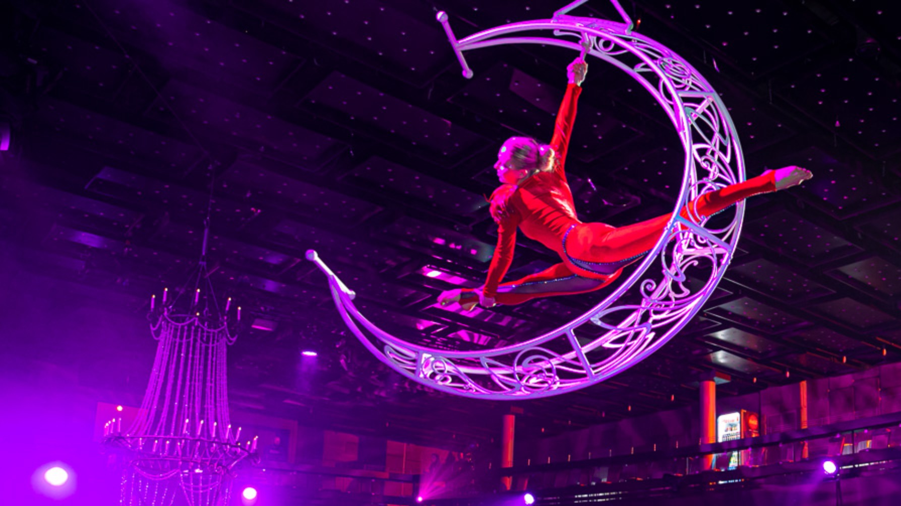 Воздушная луна Сбер открытие фонтана