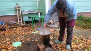 Варю самодельную краску по шведско-финскому рецепту и крашу дровяник