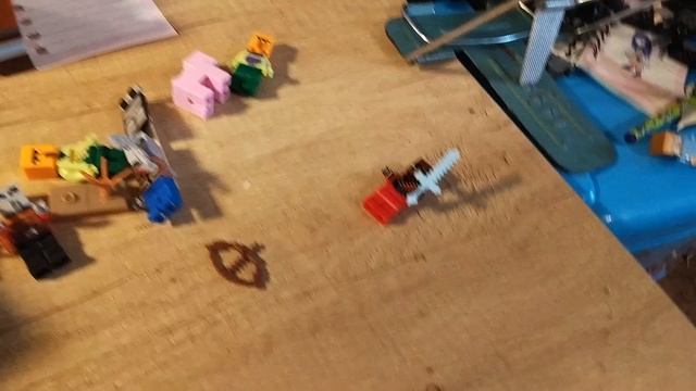 лего майнкрафт деревня рейд с вб смотреть онлайн