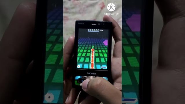 Playing Nokia's Best Games - Nokia Snakes - Level 2 - Nokia N95 8gb #retroboy #snakegame