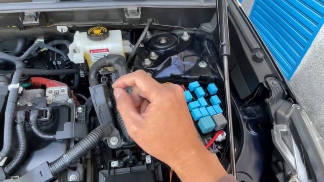 TOYOTA RAV4 五代 油電小電池更換分享 VARTA LN2 D52 AGM 60A 具排氣孔 2019/2020/2021/2022 смотреть онлайн