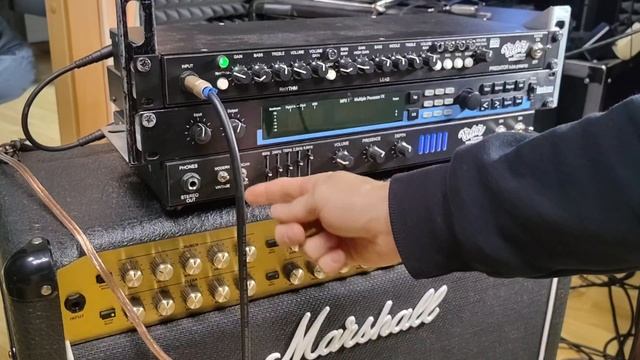 Быстрый обзор сравнение чистого канала marshall jvm 410 и Victor Custom predator смотреть онлайн