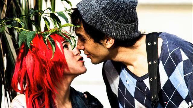 Слушать лучшую песню с тв онлайн