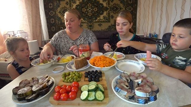 мукбанг скумбрия с картошкой смотреть онлайн