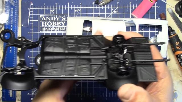 No, I Don't Pre Wash My Model Car Kits & Bench Update Ep.379 смотреть онлайн