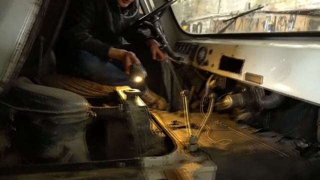 Попали в жуткую аварию на буханке! Ремонт буханки!