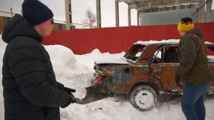 Раздавили жигуль инкассаторской буханкой и сдали его на металл!