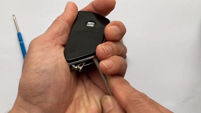 Seat Leon Xcellence Estate Sportstourer 2022 key battery replacement How to replace fob battery смотреть онлайн