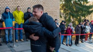 Космонавта Александра Гребёнкина приветствовали в Звёздном городке