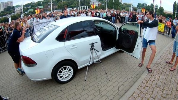 ГРОМКИЙ Volkswagen Polo | БИТВА ФРОНТОВ | LFest соревнования по АВТОЗВУКУ