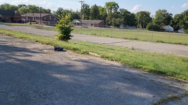 Out bashing with my Arrma Outcast 4s v² смотреть онлайн