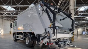 Новинка! Мусоровоз с задней загрузкой объемом 16 куб м на базе шасси HOWO T5G