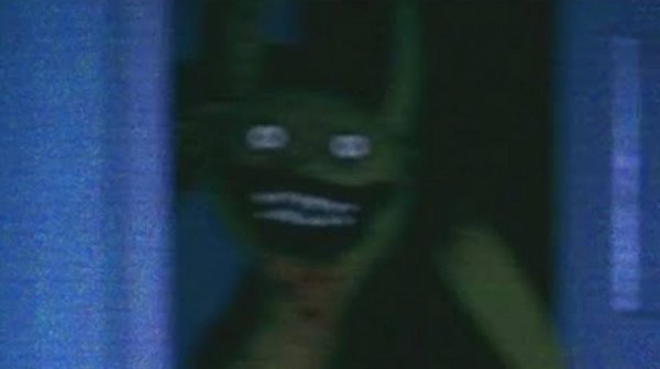 я застрял на хате с бесами...