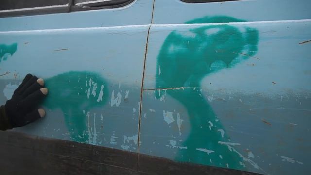 Купили огромную буханку на аукционе за 115 тысяч рублей и нашли там это!