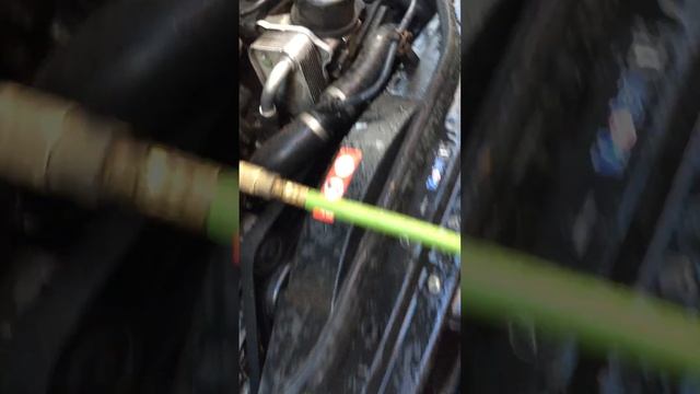 2006 CLS500 changing the spark plugs and wires and coil pack смотреть онлайн