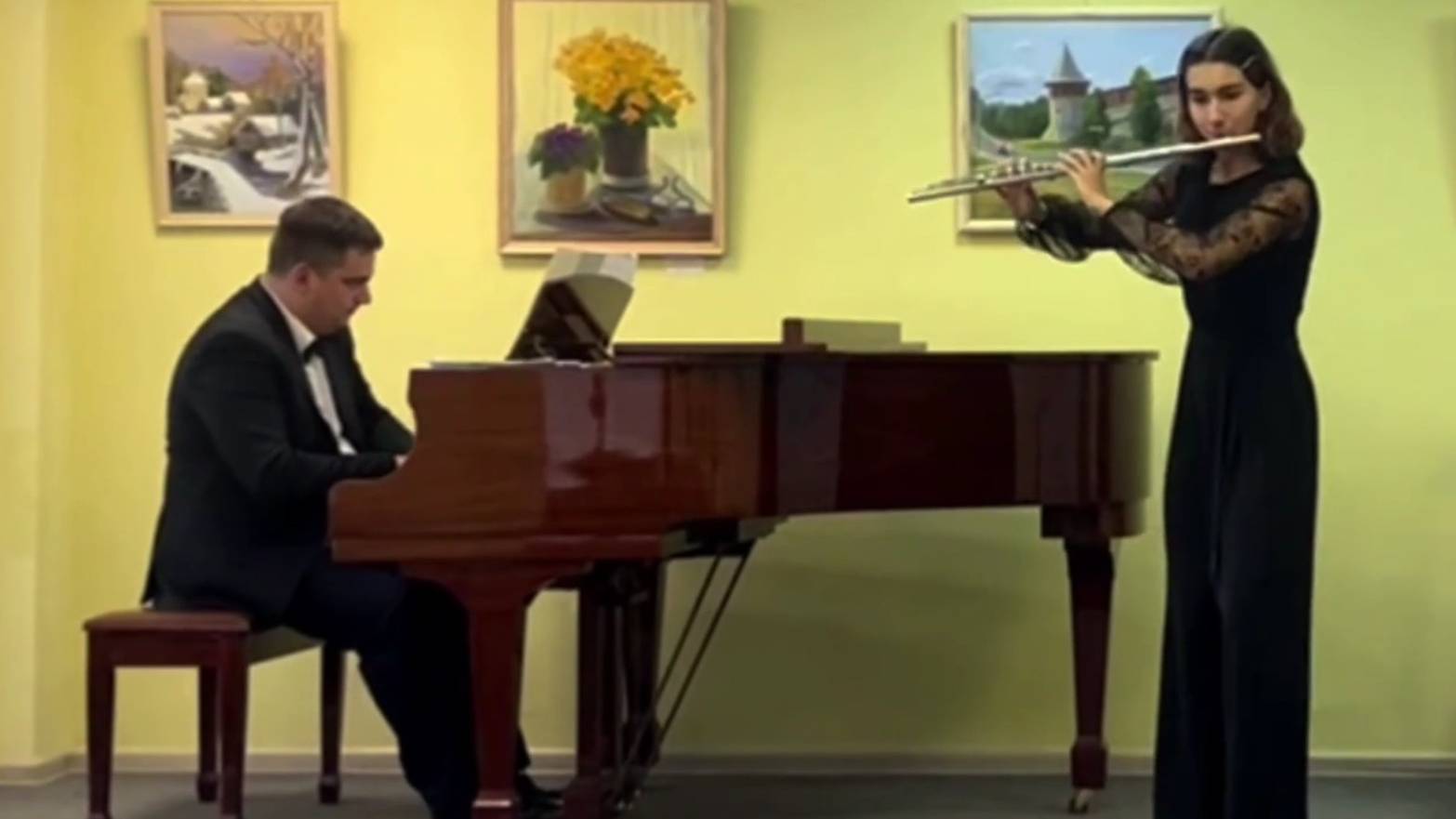 Франц Данци. Концерт для флейты и фортепиано. Исполняют: Анна Глушенкова, Антон Коршаков смотреть онлайн