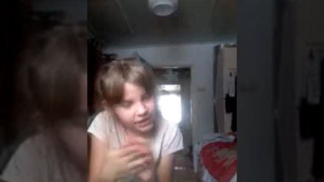 Ребята хочу сказать у меня есть название в лайк вот Oksana TV И ДВА СМАЙЛИКА ФОТО ТАМ ДЕВОЧКА ЛЕЖИТ смотреть онлайн