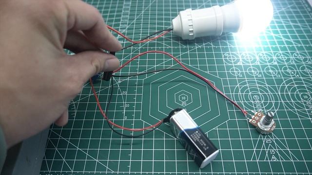 Top 4 Electronic Projects with Relay 12V and Transistor смотреть онлайн
