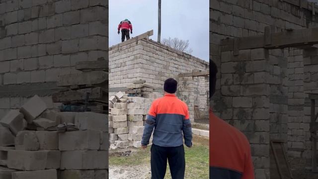 Спортзал Айтхане #белуга #осетр #рыбалка #стерлядь #икра #черная #чернаяикра #спортзал #бабаюрт смотреть онлайн