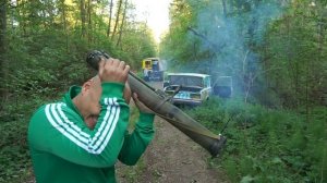 Что будет, если выстрелить в жигули из базуки?