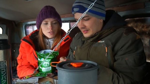 Сделал предложение своей девушке в буханке!