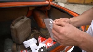 Открыли багажник ижа, а внутри куча техники и айфонов!