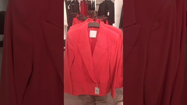 Огляд актуальних моделей одягу в магазині #mango смотреть онлайн