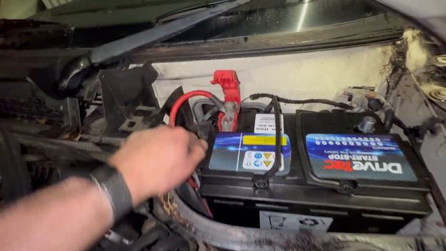 Mini One R56 Battery Replacement How To DIY Replace The Battery смотреть онлайн