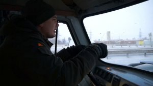 Перегоняем буханку с большими колесами, которую мы нашли в лесу!