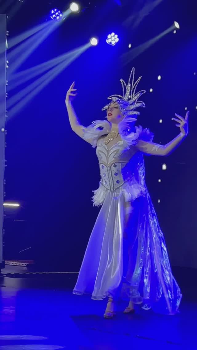 Снежные королевы смотреть онлайн