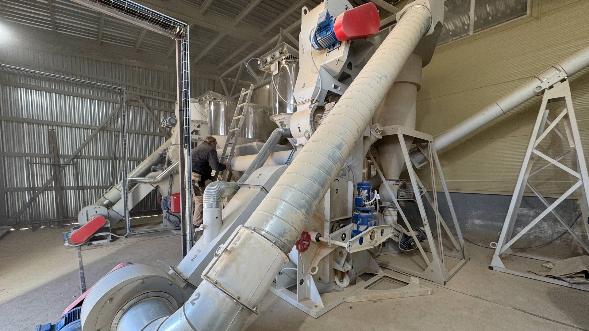 Производство минерального порошка на двух мельницах ТРИБОКИНЕТИКА-7550 в с. Донское, Липецкая обл.