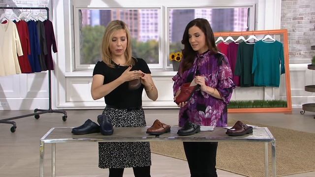 Clarks Leather Slip-On Clogs - Patty Lorene on QVC смотреть онлайн