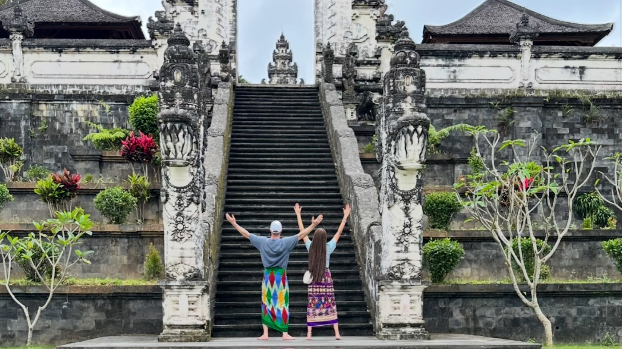 Бали! Храмы! Рисовые террасы! Инста водопады! смотреть онлайн