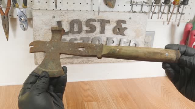 Реставрация старинного многофункционального инструмента HammerHatchet смотреть онлайн